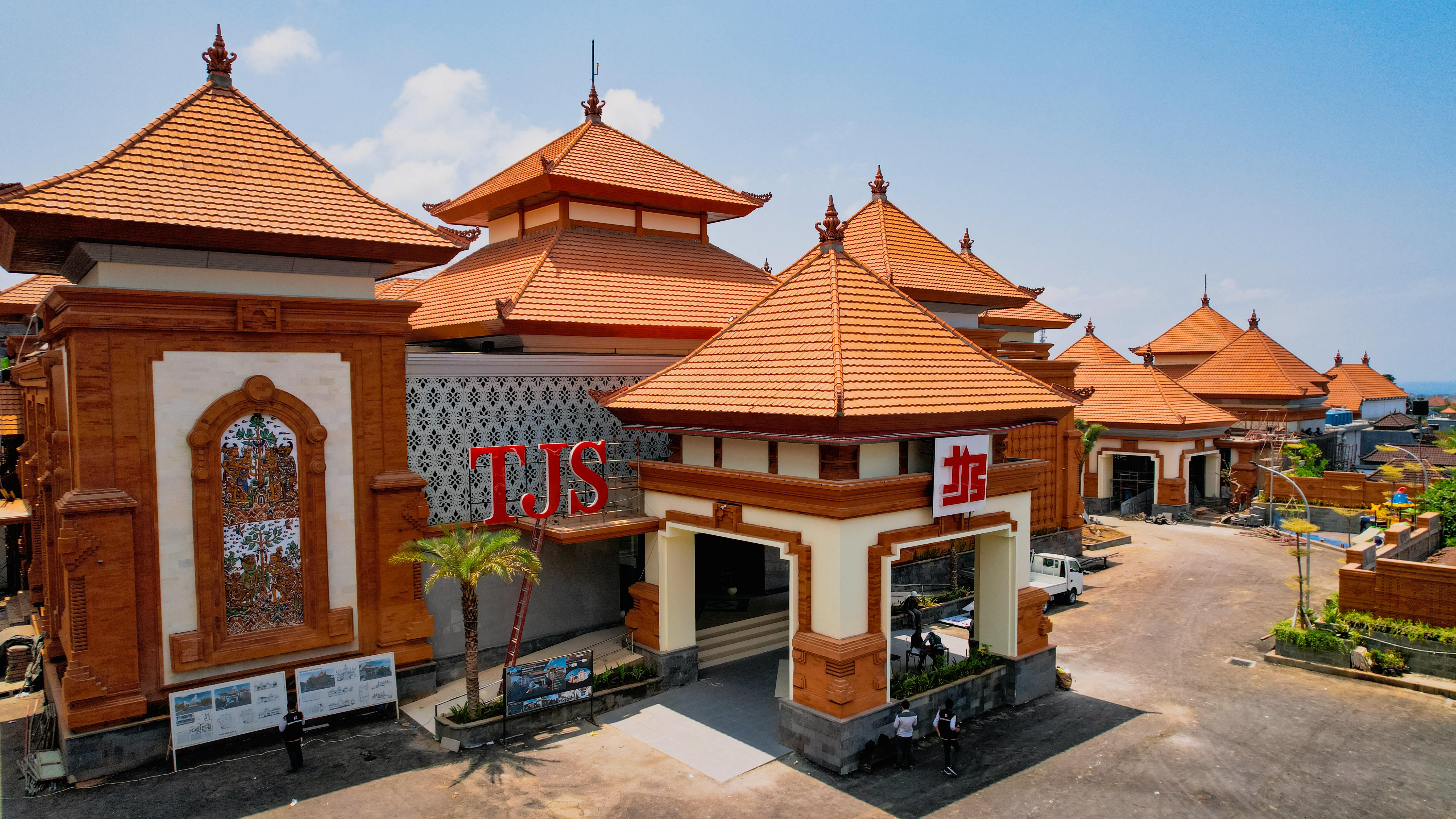 Sumitra Hotel & Resort